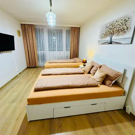 Charming Near Center פראג