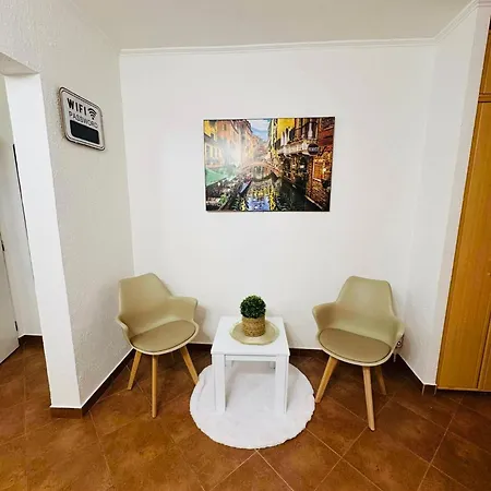 Charming Near Center דירה פראג